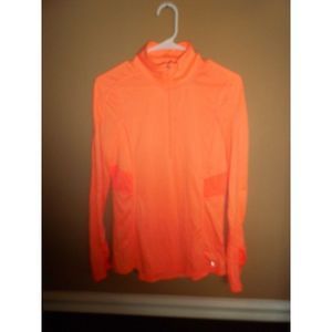 Danskin Semi-Fitted Shirt   Women's Size Small (4-6)